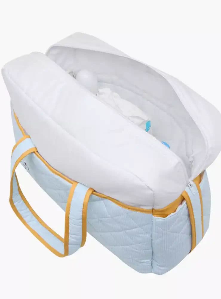 شنطة حفاضات مبطنة بأحزمة قابلة للتعديل وسحاب إغلاق 