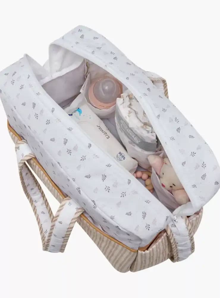 شنطة حفاضات مبطنة بأحزمة قابلة للتعديل وسحاب إغلاق 