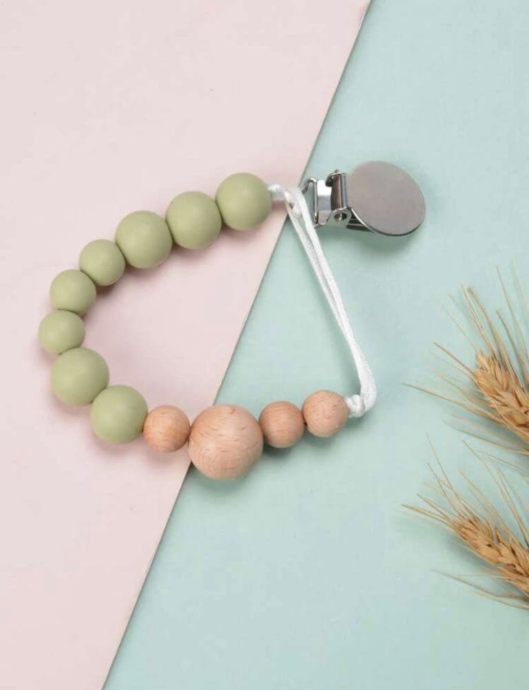 تعليقة  اللهاية المطاط (بدون اسم)