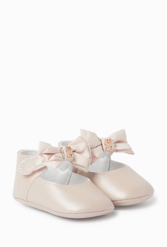  باليرينا رضيعات من تومي هيلفيغر