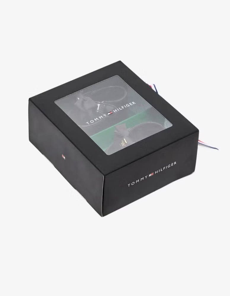 باليرينا رضيعات من تومي هيلفيغر