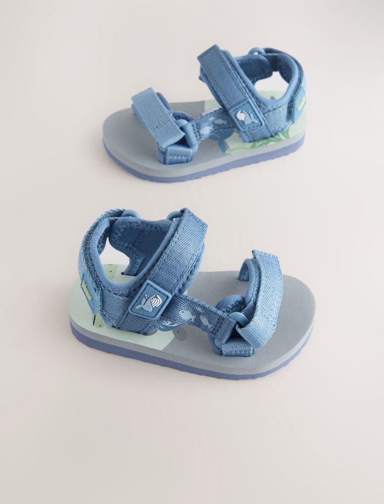 بطبعة بحرية - صندل Trekker للمشي بشريط لاصق للإغلاق قابل للتعديل