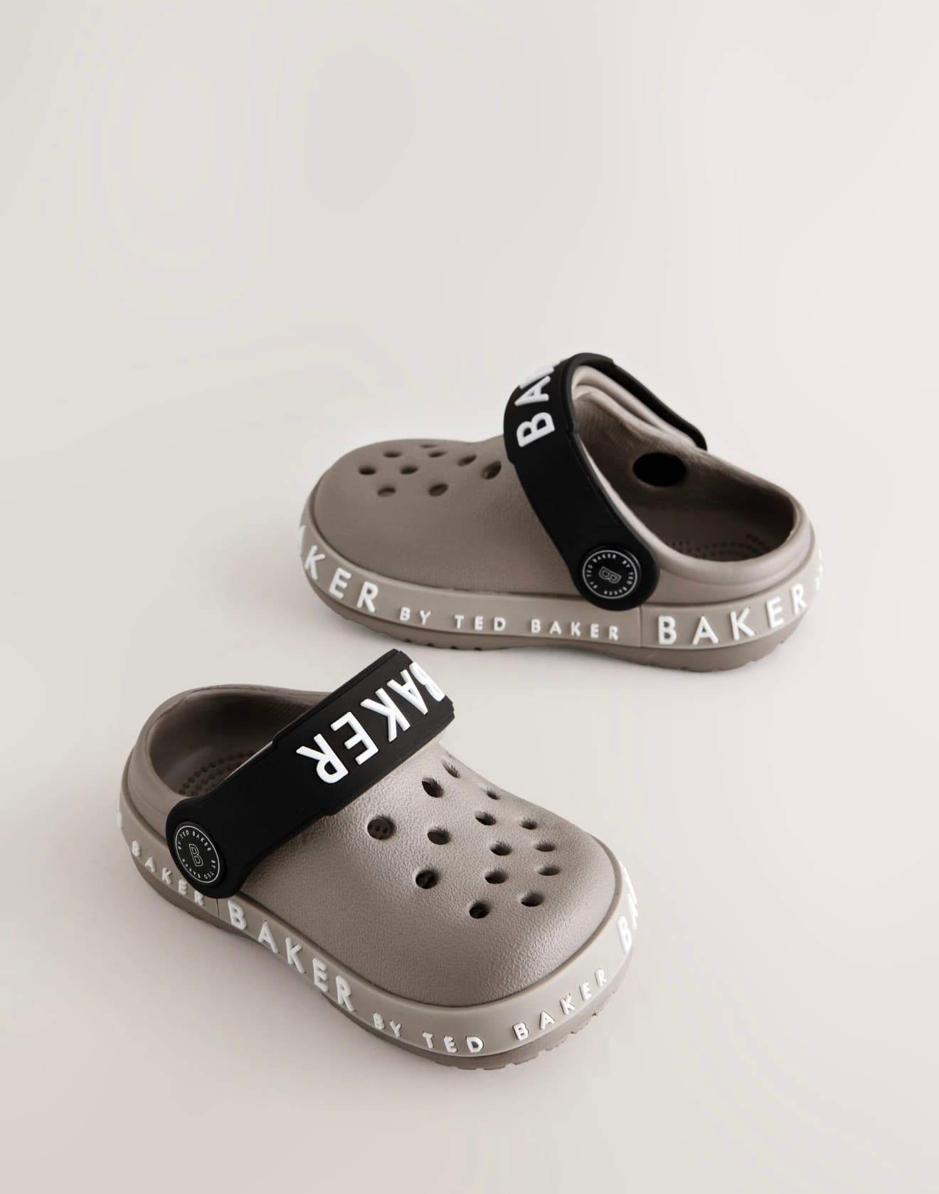 صخري - صندل حذاء بنعل سميك لأولاد الصغار من Baker by Ted Baker